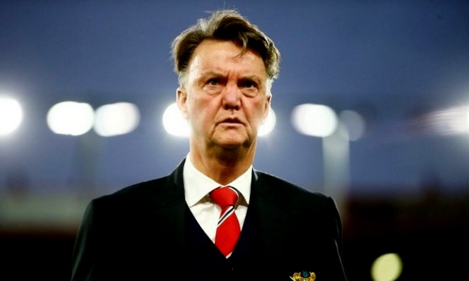 Manchester United Resmi Pecat Louis van Gaal