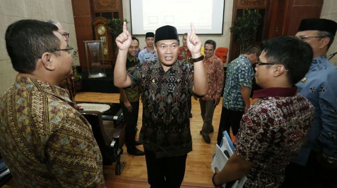 Pemkot Minta Pembentukan Perda Selektif Pemkot Minta Pembentukan Perda Selektif