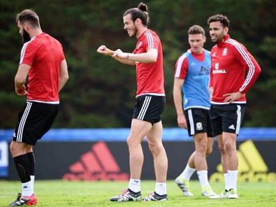 Wales vs Slowakia, Kampanye Awal The Dragons