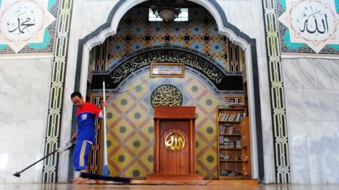 Stabilkan Harga Bahan Pokok Jelang Ramadan, Polisi Lacak Spekulan Bersihkan Masjid Menyambut Ramadan