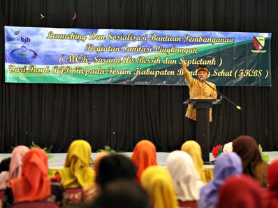 FKBS Peroleh CSR Bank BJB FKBS Peroleh CSR Bank BJB