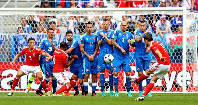 Wales Sukses Raih Kemenangan Pertama di Euro 2016 Gareth Bale Euro UEFA