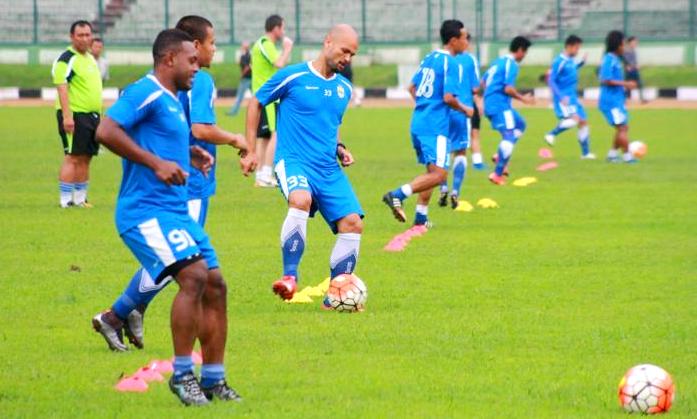 Kondisi Sergio Membaik, Skuat Maung dalam Keadaan Bugar Latihan Perdana Persib di Bulan Ramadhan