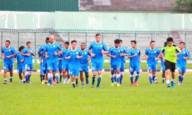 PERSIB Latihan Perdana Persib di Bulan Ramadhan