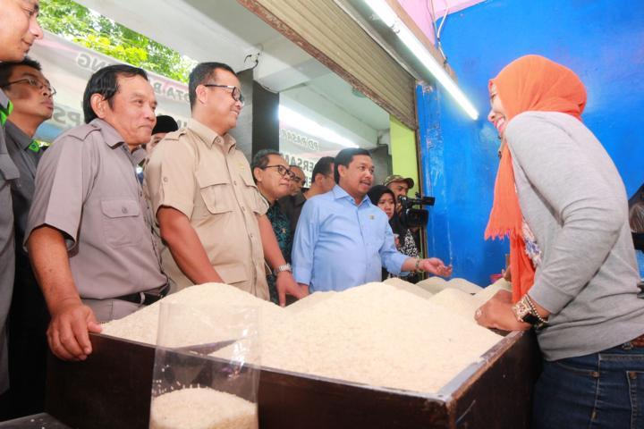 Sidak DPR RI ke Pasar Sederhana