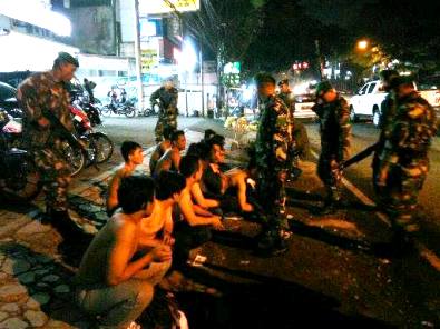 TNI Razia Geng Motor