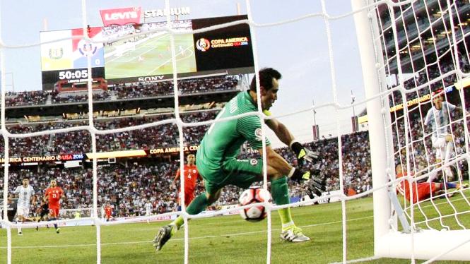 Argentina 2 vs Cile 1, Tango Tuntaskan Dendam copa-argentina v cile