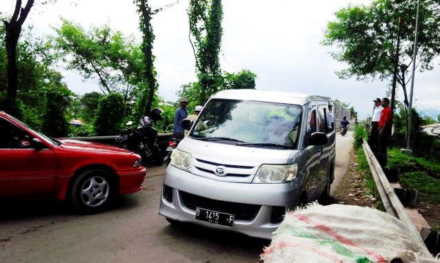Minta Pelebaran Jembatan jembatan tol haji emas