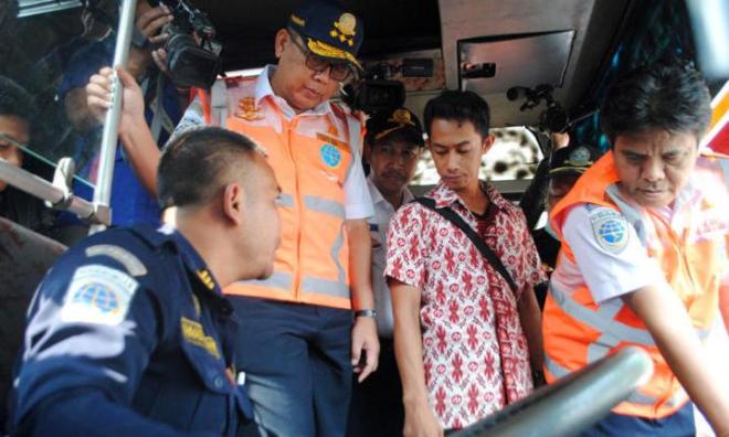 pemeriksaan Kelaikan Bus Hadapi Lebaran 2016