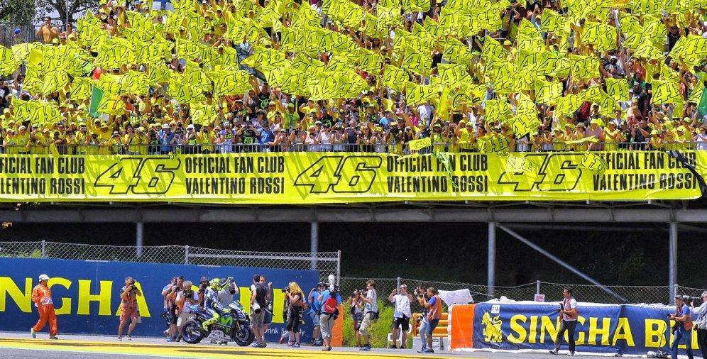 Rossi Menang Dramatis di MotoGP Catalunya 2016