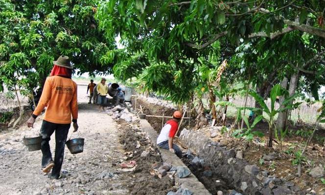 C_pembenahan saluran irigasi -