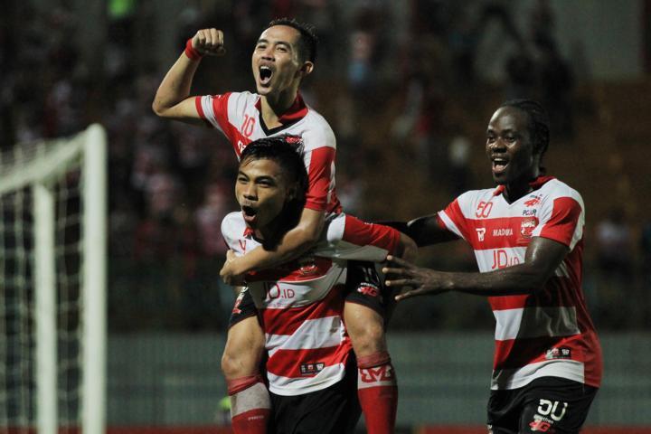 Madura-United-vs-PSM
