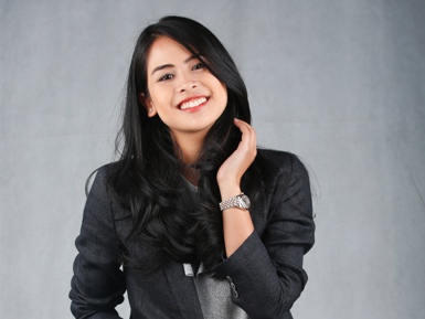 Selebritis Maudy Ayunda