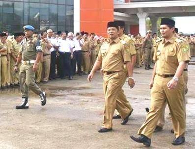 PNS Harus Jadi Contoh Terdepan Dalam Menjaga Lingkungan PNS