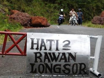 Teliti Longsor di Curug Kembar Ilustrasi