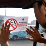 Merokok di Angkot Bisa Dipenjara