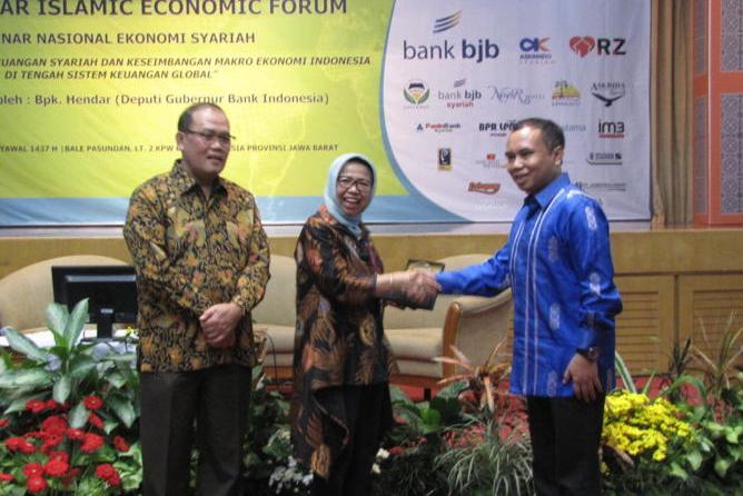 MES Jabar Dorong Pertumbuhan Industri Keuangan Syariah mess jabar