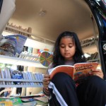Mobil Perpustakaan keliling.