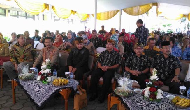 Jadikan Mimbar Saresehan Media Komunikasi Petani Jadikan Mimbar Saresehan Media Komunikasi Petani