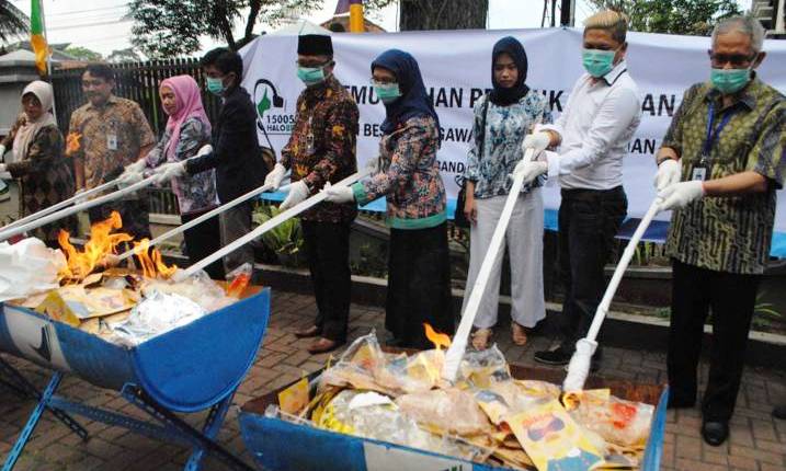 Pemusnahan Bikini Snack