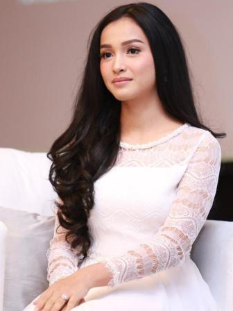 Tya Arifin