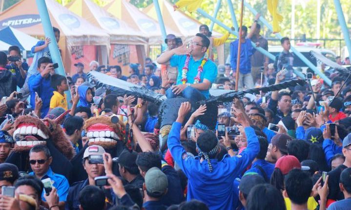 Upacara Hut RI dan Bebersih GBLA