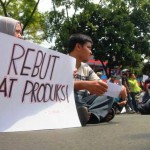 Warga Stasiun Barat Gelar aksi di DPRD Bandung