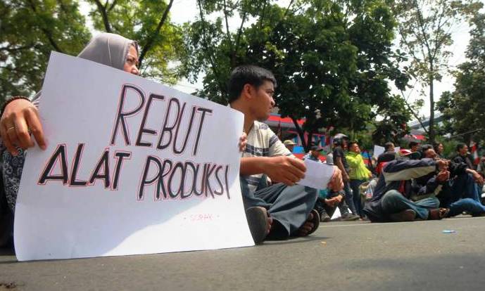 Warga Stasiun Barat Gelar aksi di DPRD Bandung