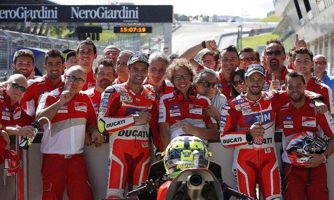 Rossi Diapit Dua Pembalap Ducati di MotoGP Austria