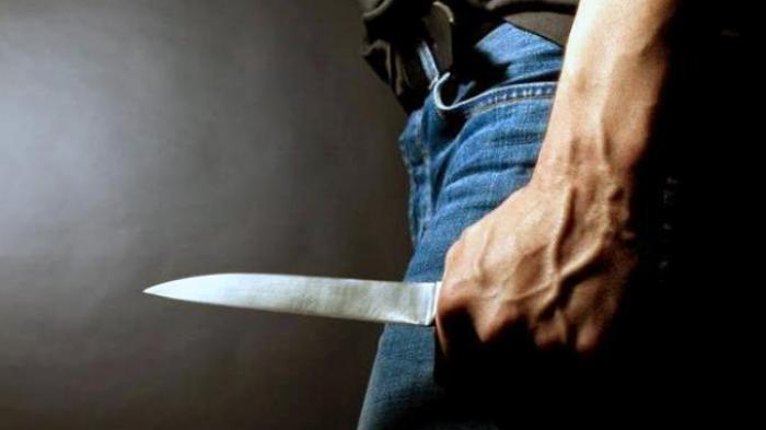 Guru Olahraga Tewas Ditusuk