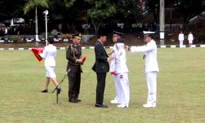 Lantik 1.921 Praja IPDN, Jokowi Minta ASN Bersih dari KKN  