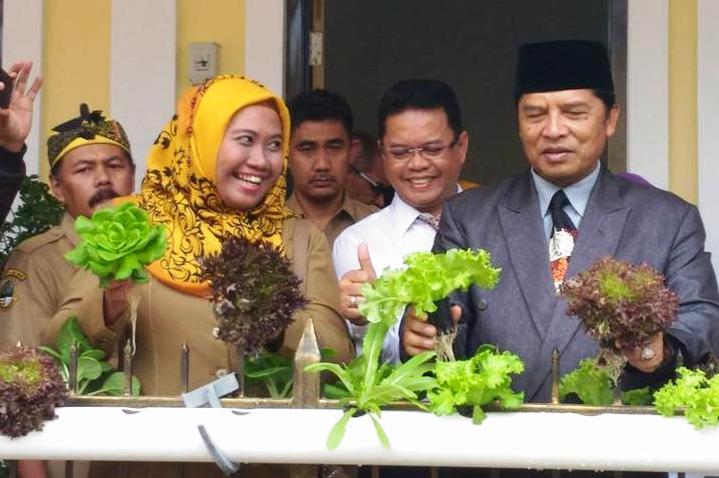 Keluarga Besar Dinas Bina Marga Resmikan Gedung Baru Keluarga Besar Dinas Bina Marga Resmikan Gedung Baru
