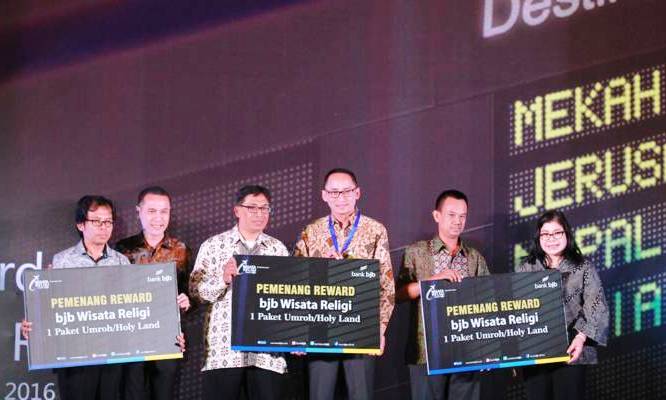 awarding-bjb-wisata-religi-untuk-nasabah
