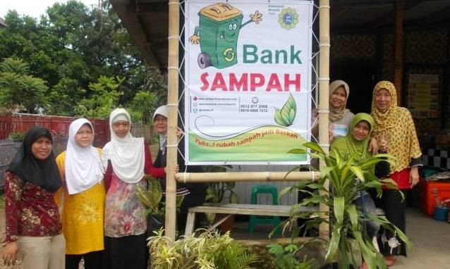Bank Sampah Untungkan Sekolah