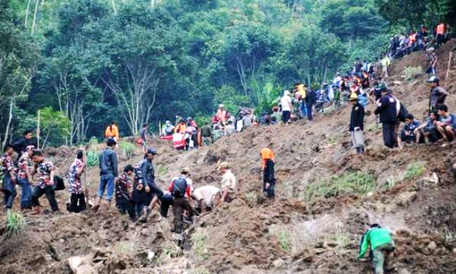 Minta Kaji Ulang Bekas Longsor Cililin longsor-cililin