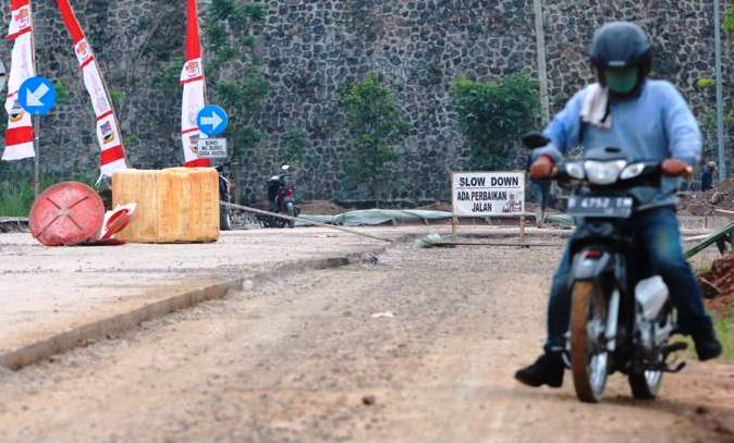 pembangunan-jalan-di-kawasan-pemda-kbb