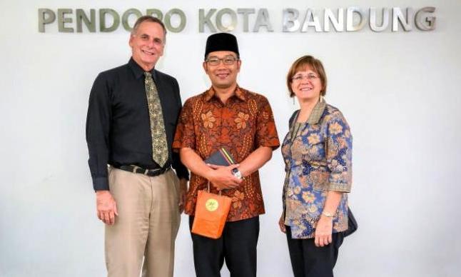 Bandung Jajaki Kerja Sama dengan Kota Chandler, Amerika Serikat. Bandung Jajaki Kerja Sama dengan Kota Chandler, Amerika Serikat.