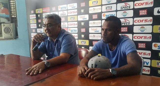 Arema Cronus Tambah Dua Pemain Alvaro Silva dan Okto Maniani