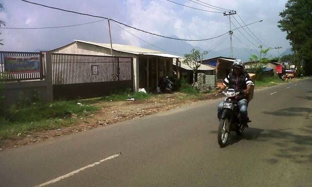 Bangunan Ilegal di Tanah Pacuan Kuda bangunan ilegal