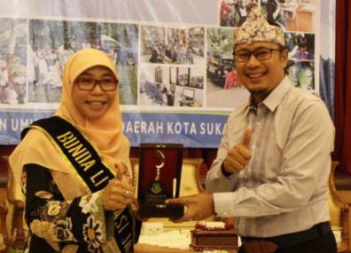 netty-rangsang-minat-baca-jabar-ekspres