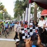 sepeda-jalan-raya-jabar-ekspres