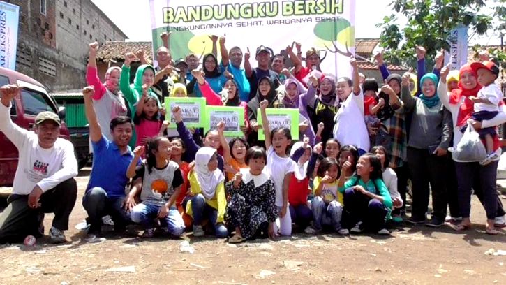 Asyiknya Pungut Sampah Ceria, Program Bandungku Bersih Memasuki Pekan Kedua Asyiknya Pungut Sampah Ceria, Program Bandungku Bersih Memasuki Pekan Kedua