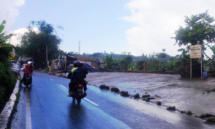 Bangunan Liar di Area Kantor Pemkab Bermunculan Bangunan Liar di Area Kantor Pemkab Bermunculan