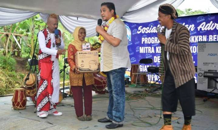 Dede Yusuf Kunjungi Kampung KB