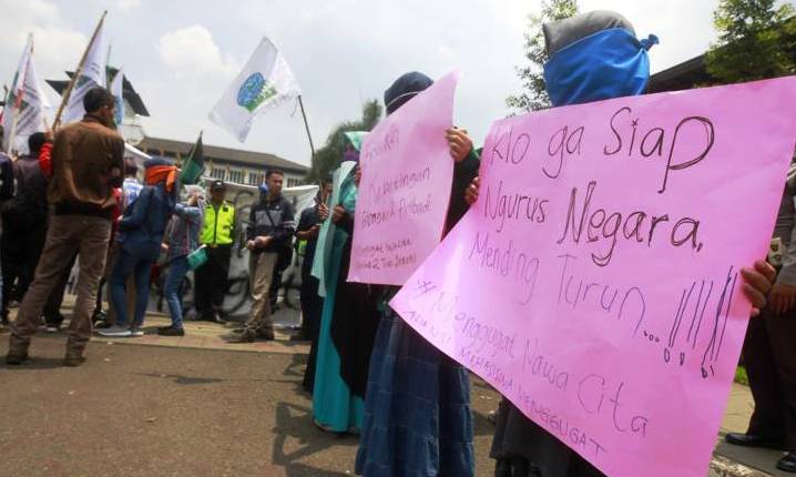 2 Tahun Jokowi-JK Diwarnai Demo demo-jokowi