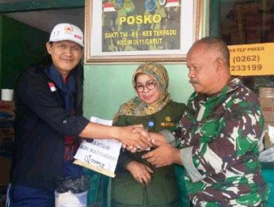 Aktivis Peduli Korban Banjir Bandang Garut Salurkan Bantuan peduli-bencana-garut