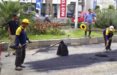Warga Boleh Lewati Jalan Ibrahim Adjie