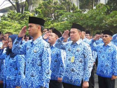 Kenaikan Pangkat untuk Perbaikan Kinerja Kenaikan Pangkat untuk Perbaikan Kinerja