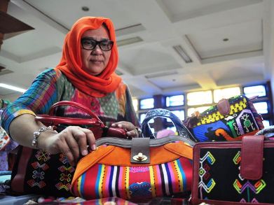 Transaksi di Situs Belanja Melonjak