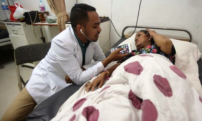 Cara Dokter Yusri Mempercepat Kesembuhan Pasien lewat Musik Pop Jazz Cara Dokter Yusri Mempercepat Kesembuhan Pasien lewat Musik Pop Jazz